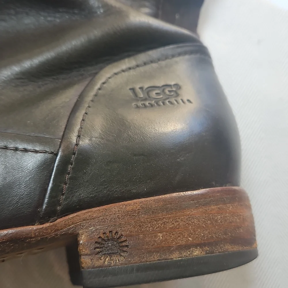 🌸UGG Dark Brown Leather Knee-High‎ Boots